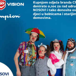 Werbung von Sport Vision und Champion: Beim Kauf von Kleidung werden 0,10 € an CRVENI NOSOVI gespendet, um Lächeln zu bringen.