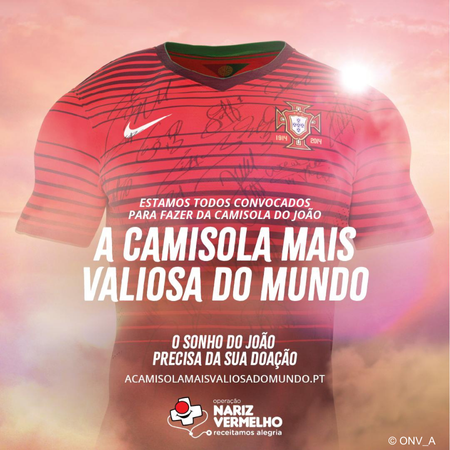 Das Bild zeigt ein rotes Fußballtrikot mit Unterschriften, begleitet von Text: "A CAMISOLA MAIS VALIOSA DO MUNDO" (Das wertvollste Trikot der Welt).