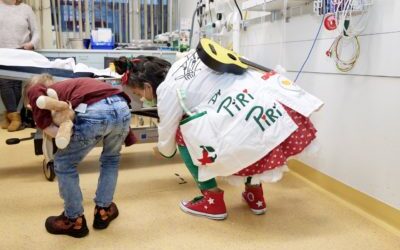 Swiss Giggle Doctor (also called Trauma Doctor) in play action with a little patient